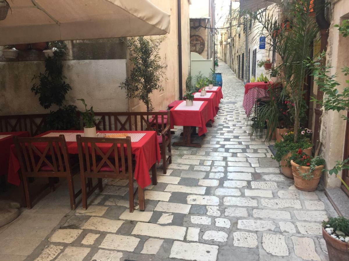 Apartments Kokolo Šibenik Екстериор снимка
